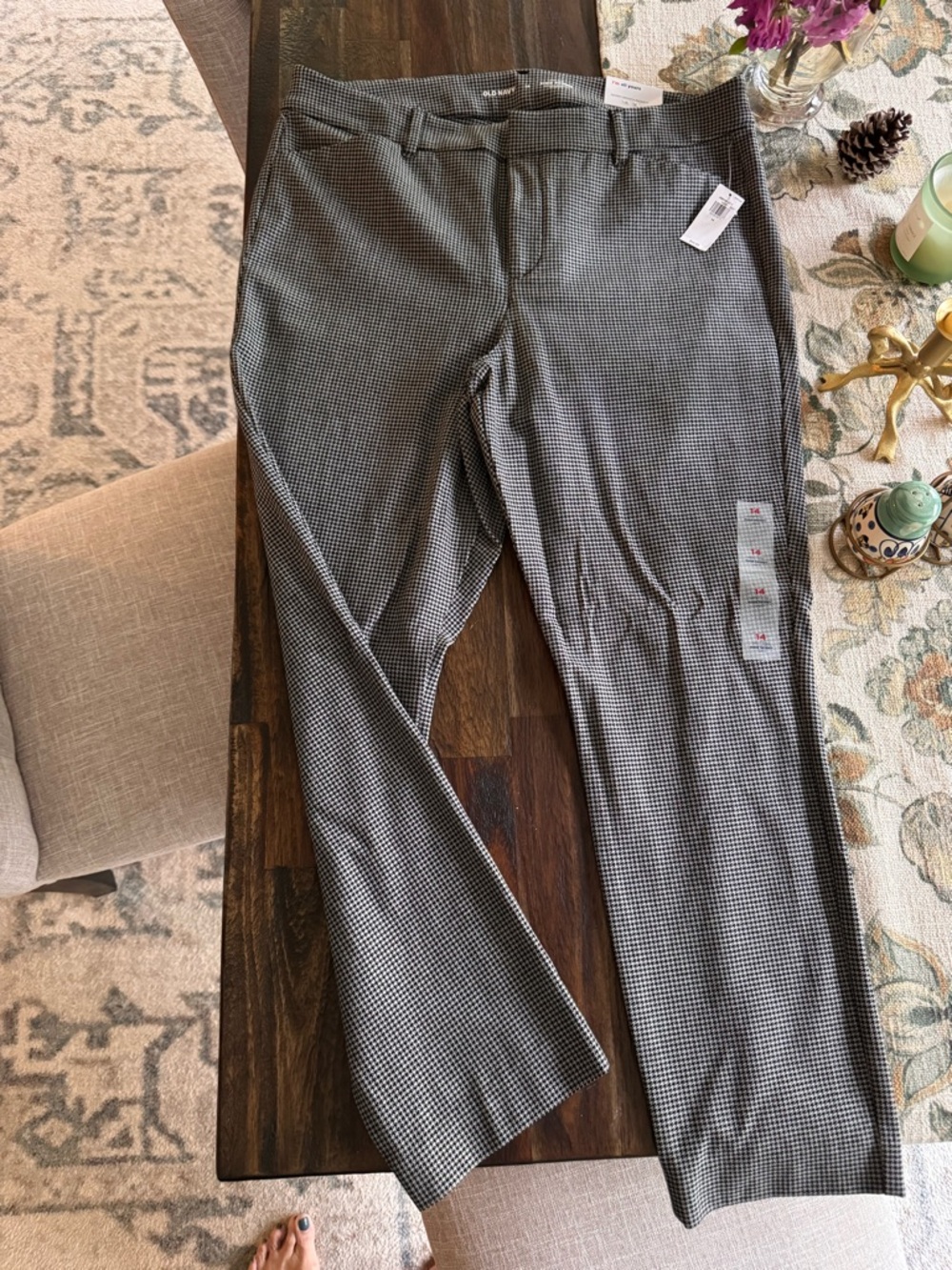 NWT OLD NAVY Pixie Straight leg houndstooth Dress Pants - Black & White